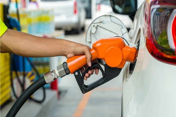 Pilas desde mañana sube el precio de la gasolina