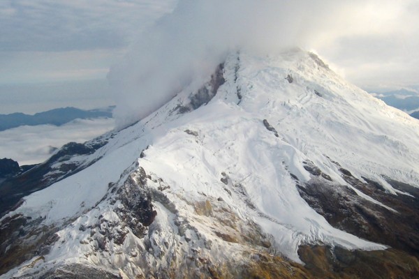 Alerta amarilla en el volcán Nevado del Huila