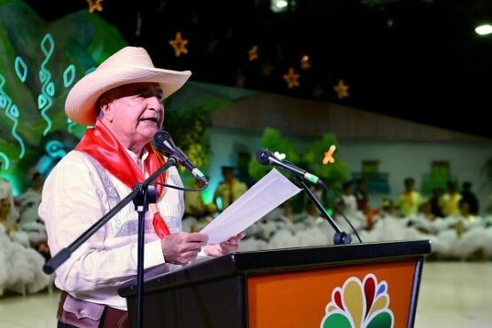 Gobernador del Hula disgustado con caballistas