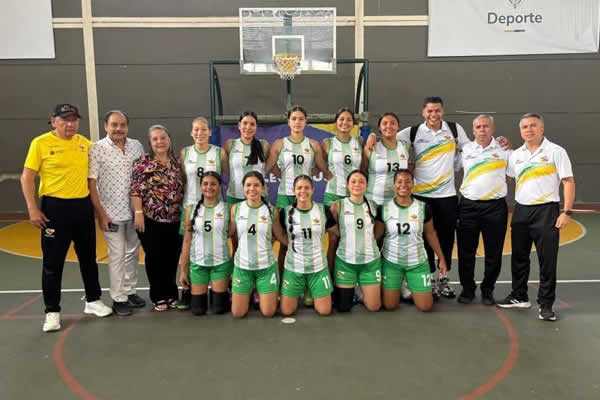 Colegio Piaget ahora va por el oro intercolegiado en baloncesto