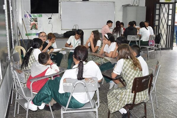 Niñas en clase, Neiva Huila