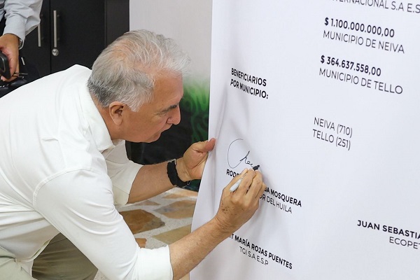 Más de 9.900 millones impulsan energía limpia en Neiva y Tello