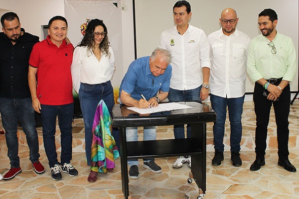 Maratón de convenios oficiales