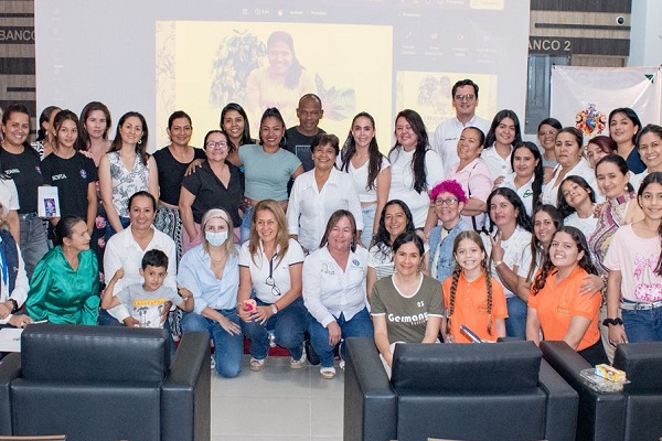 Mujeres cafeteras exaltadas por la gestora social del Huila